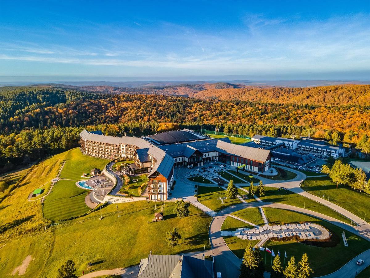 Hotel Arłamów Екстериор снимка