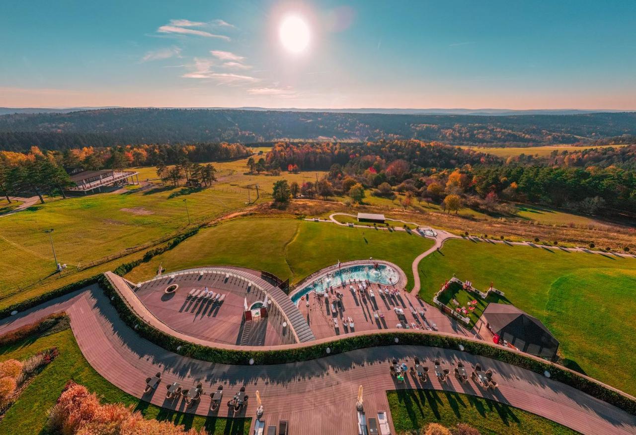 Hotel Arłamów Екстериор снимка