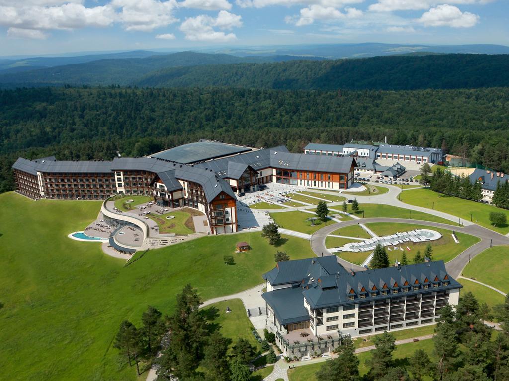 Hotel Arłamów Екстериор снимка