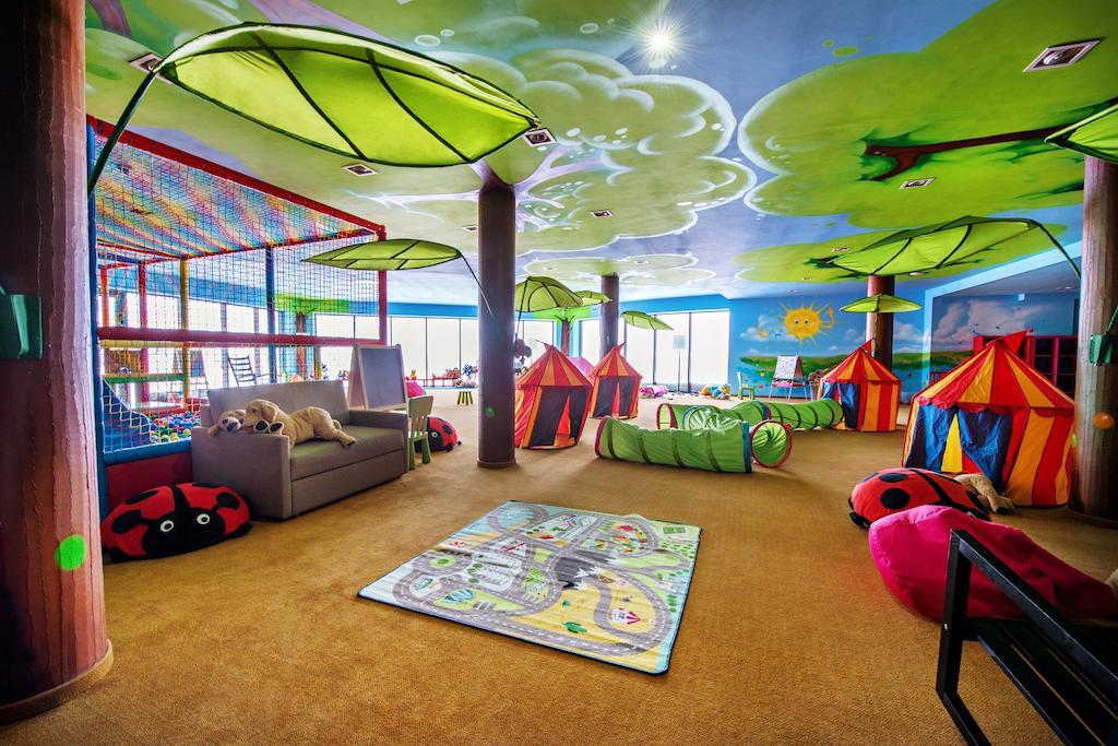 Hotel Arłamów Екстериор снимка