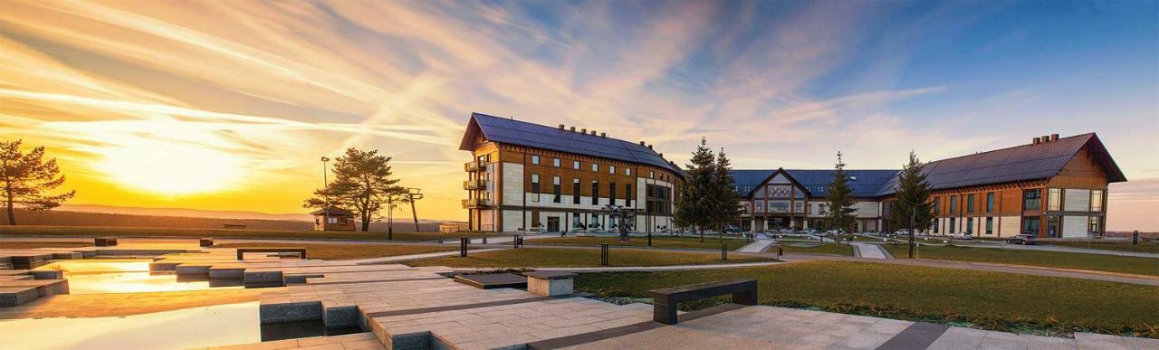 Hotel Arłamów Екстериор снимка